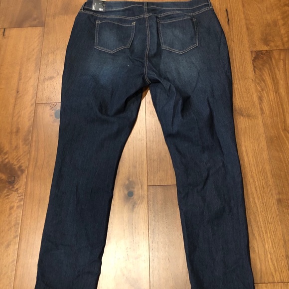 BNWT Torrid Skinny Jeans sz 18R - Picture 4 of 5